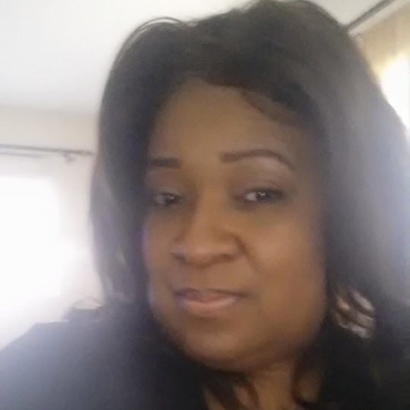 Meet your Posher, Renee - Picture 1 of 1